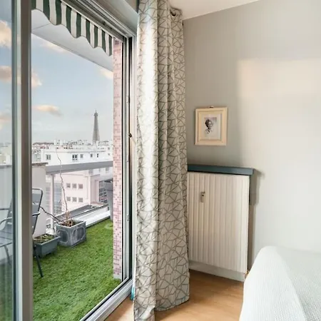 Magnifique Tour Eiffel Apartment